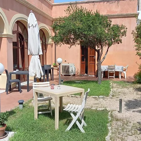 Panzió Oasi Ottocento Quartu SantʼElena