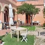 住宿加早餐酒店 Oasi Ottocento 夸尔图-圣埃莱娜
