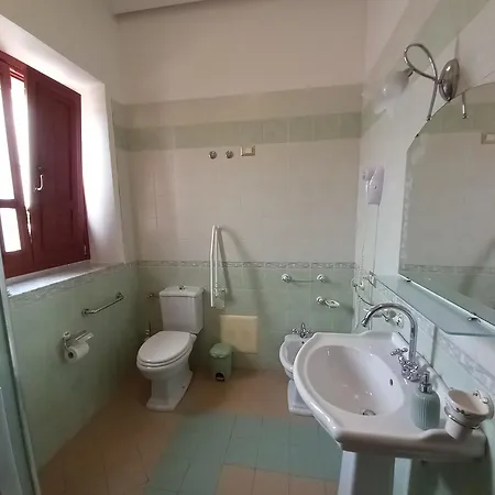 Bed & Breakfast Oasi Ottocento 3*