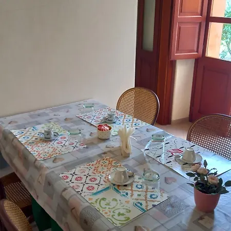 Bed & Breakfast Oasi Ottocento 3*
