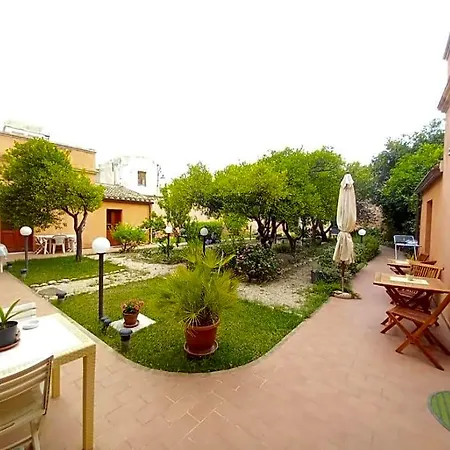 Oasi Ottocento Bed & Breakfast 3*